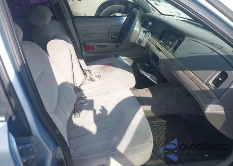 2000 Ford Crown Victoria из США, поврежденный, VIN 2FAFP73W2YX158213